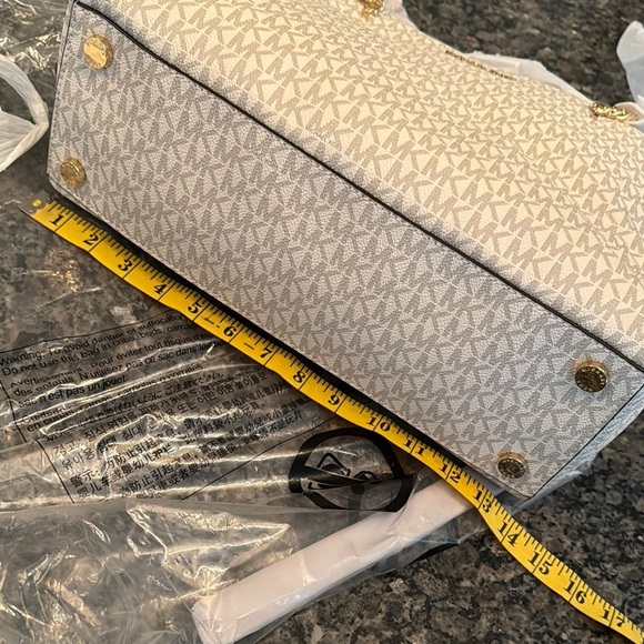 Michael Kors Ellis Cream Tote with Signature Monogram NWT - Picture 11 of 17